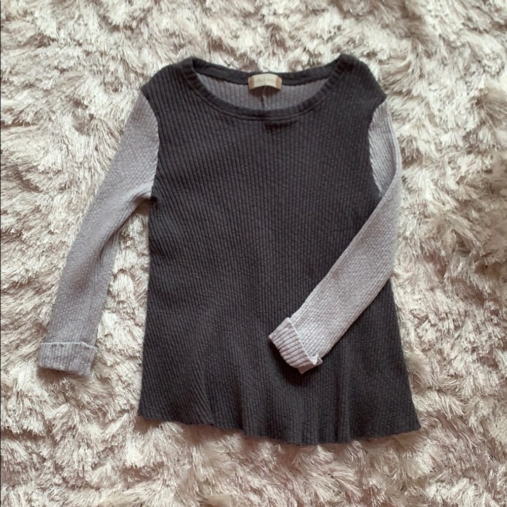 Alrar’d State Gray Sweater